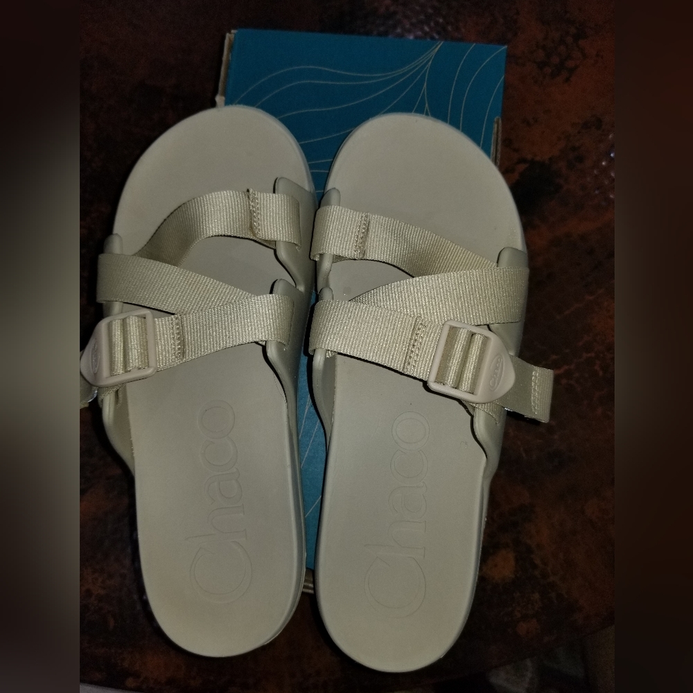CHACOS by skechers tan color size 11